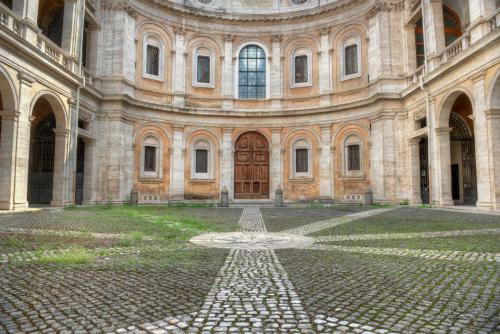 Sant'Ivo alla Sapienza - Saint Yves at the Sapienza Courtyard